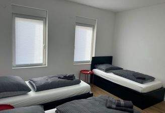 WG Zimmer Stuttgart Obertürkheim Zimmer 4 bei urbanbnb 4.jpeg