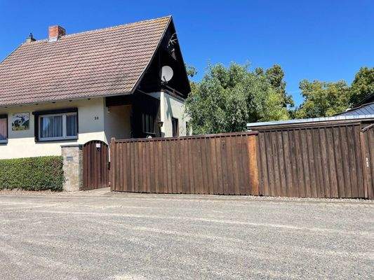 004020156800_302_259_10122022212010446