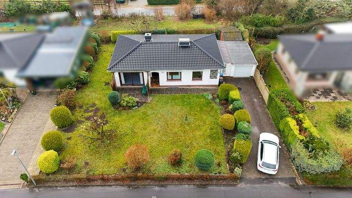 Drohnenansicht auf das Grundstück