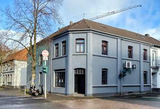 Frontansicht des Hauses (bearbeitet)