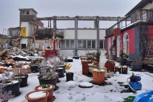 Ruine der Halle West