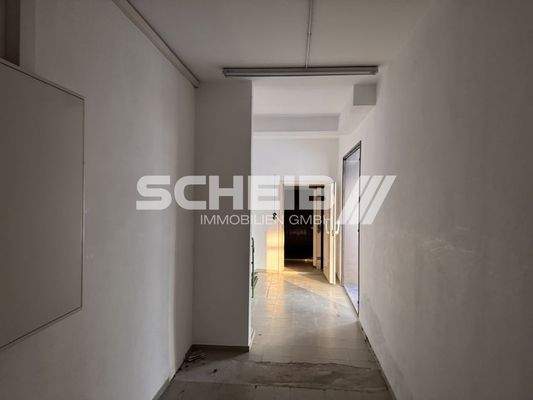 zu den weiteren Räumen