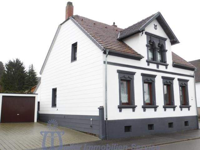 Stilvolles Einfamilienhaus in Homburg Einfamilienhaus Homburg (2THUC4G)
