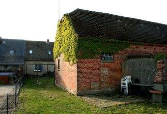 1 Hof und Nebengelass