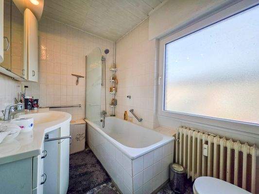 Wohnung OG - Badezimmer