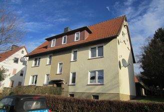 Sonnige Außenansicht