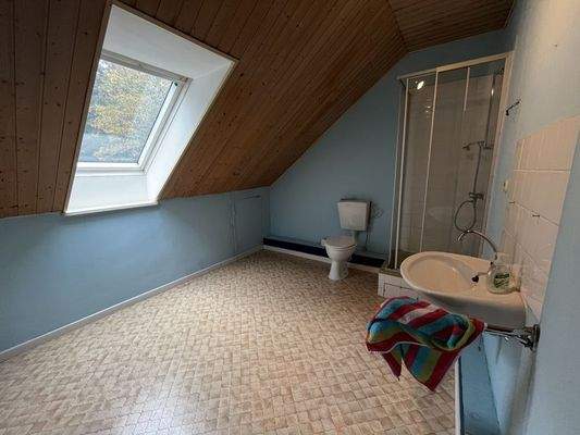 Duschbad im Dachgeschoss