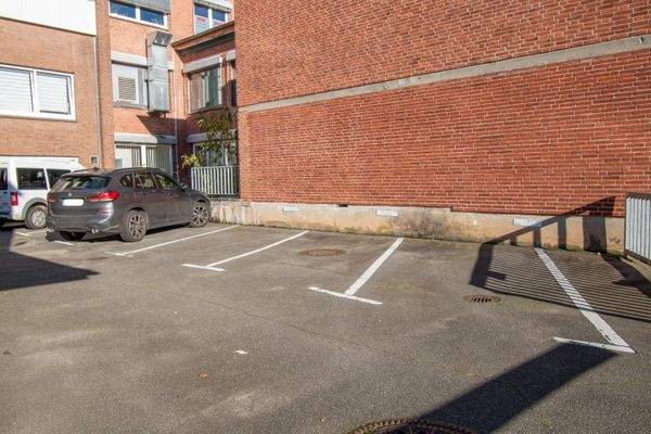 Weitere 3 Stellplätze