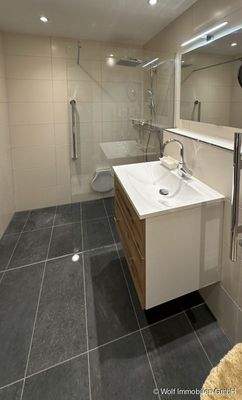 Badezimmer Ansicht 1