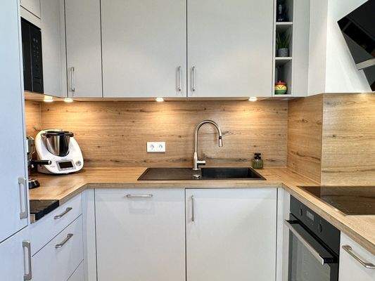 Einbauküche (gegen Ablöse)