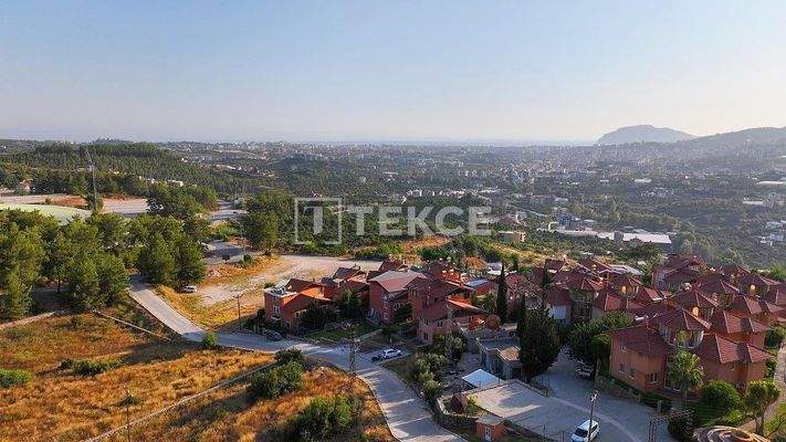 Stylish Villa in a Peaceful Location in Oba Alanya