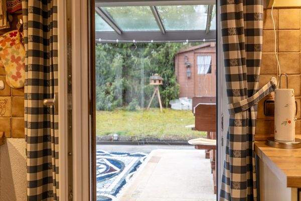 Großzügiges Wohnhaus mit Garten, Wintergarten & PV – ruhig gelegenes Raumwunder