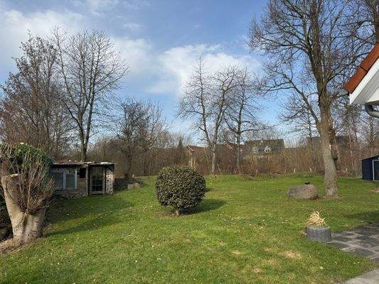 Herrlicher Garten mit Erweiterungspotential