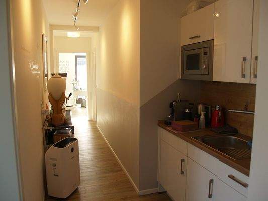 Flur mit Küchenzeile