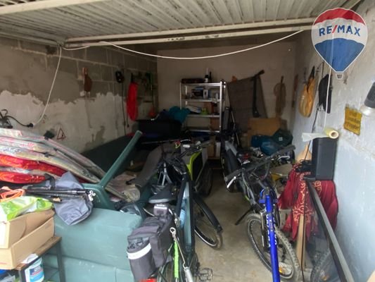 35 Garage