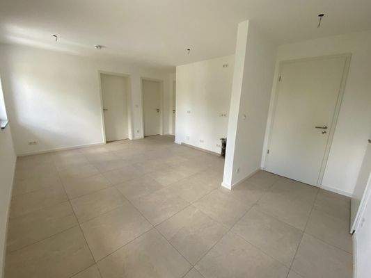 Eingangs Wohnen Küche.jpg