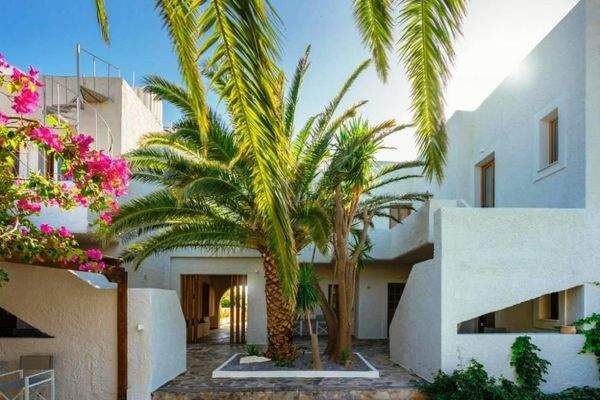 Südostkreta, Koutsouras: Apartmentkomplex in der Nähe des Meeres zu verkaufen