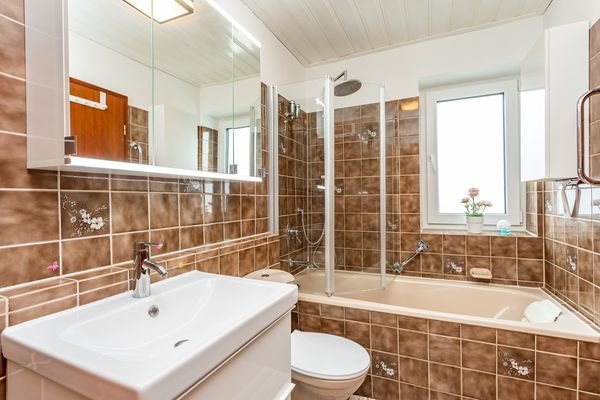 Badezimmer im Obergeschoss