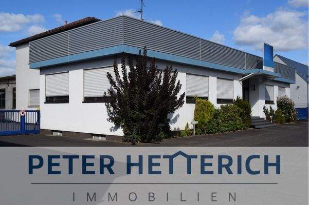 Erdgeschoss mit Parkplätzen