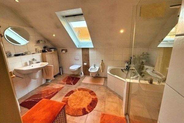 modernisiertes Bad im OG