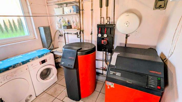 Wasch- und Heizungsraum im Erdgeschoss