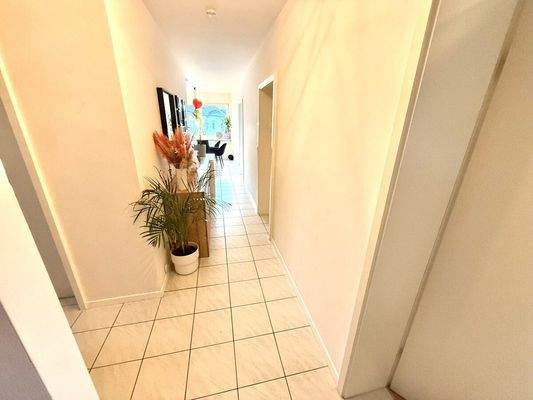 Im Obergeschoss - Ihre Diele gen Essbereich