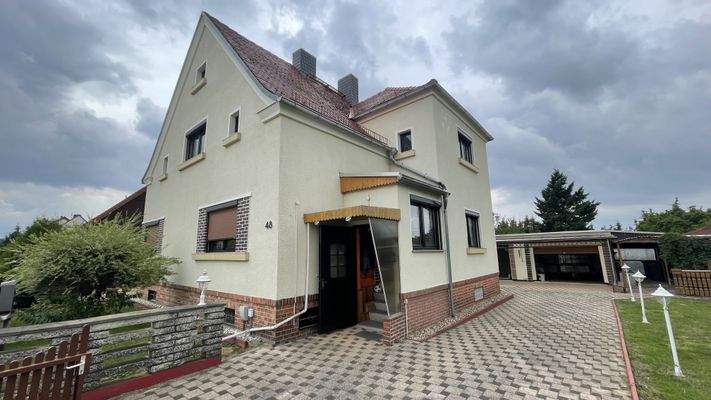 Seitenansicht / Zufahrt