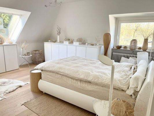 Schlafzimmer - 2 Fenster