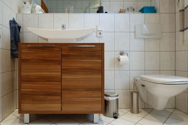 EG Badezimmer Waschbecken.jpg