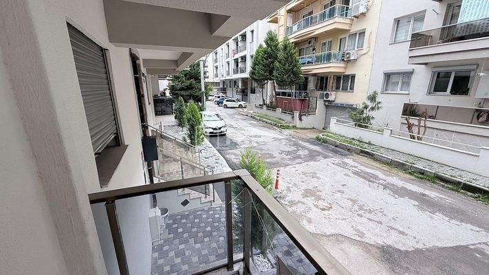 Brand-New Apartment in with Parking Near the Metro in İzmir Karşıyaka