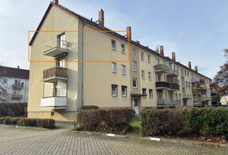 Haus mit Wohnung oben