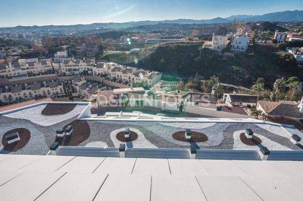 Stylish Penthouse in a Gated Complex in Fuengirola Malaga