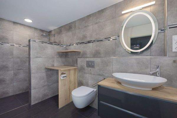 Badezimmer Einliegerwohnung EG