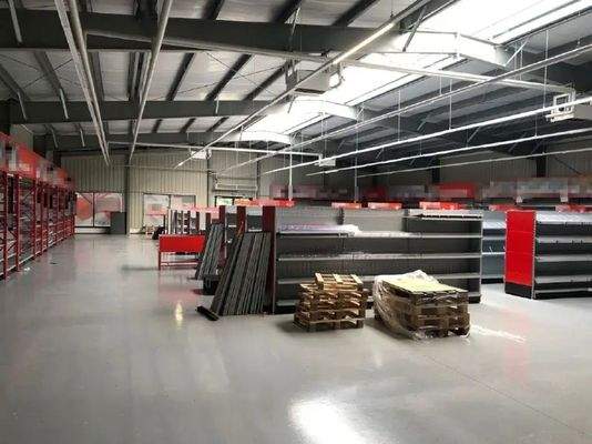 Verkaufsfläche-Showroom