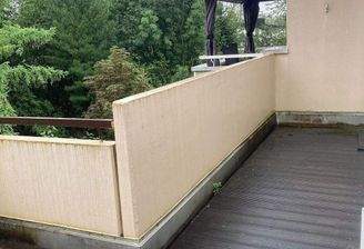 Großzügige Sonnenterasse.jpg