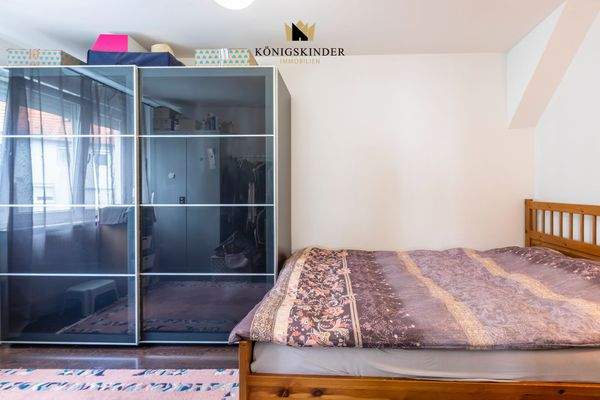 Schlafzimmer vom Flur im (OG)