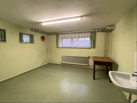 KG - Kellerraum beheizt mit Waschbecken