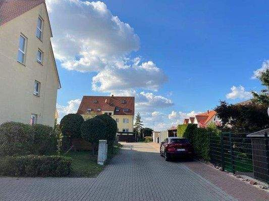 Zufahrtsstraße nach Westen