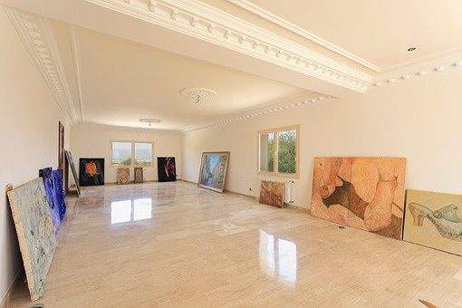 Weitläufiger Küchen- und Essbereich