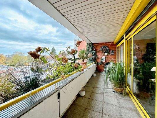 Vorderer Balkon unten