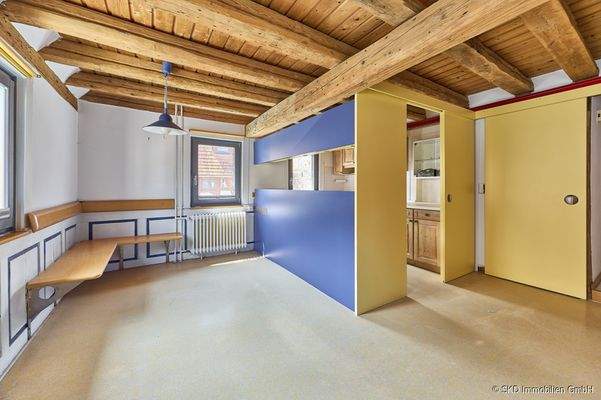 Das Esszimmer mit angrenzender Küche
