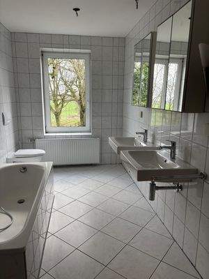 Dusch- und Wannenbad