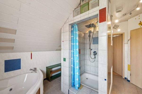 DG | Bad | Dusche | WC