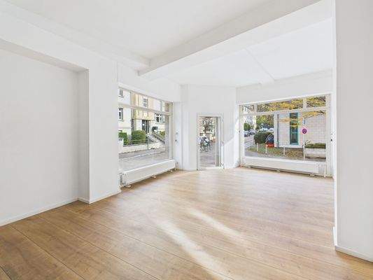 CAM05391G0-PR0035-STILL010