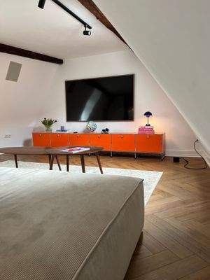 Wohn-/TV-Bereich im Dachgeschoss