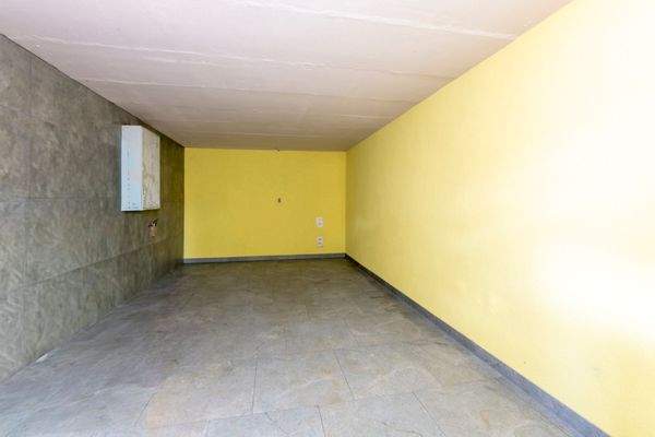 Multifunktionaler Hobbyraum im Keller
