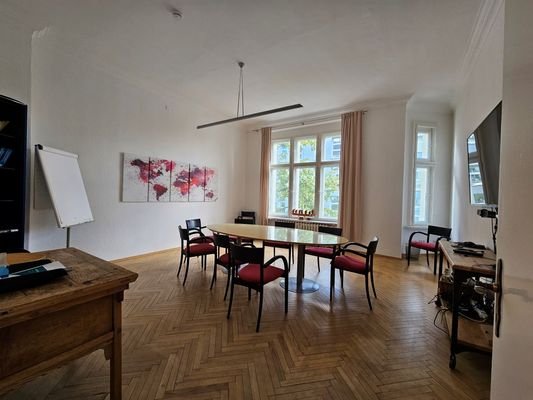 Besprechungszimmer 1.jpg