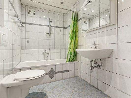 Schönes 260m² Mehrfamilienwohnhaus mit 4 Wohnungen am Weißensee mit Seeblick und Seenähe in TOPLAGE - auch Teilbar!