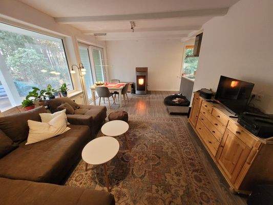 Wohnzimmer mit Terrasse