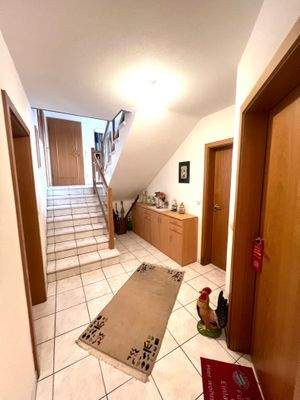 Fur UG mit Treppe zum EG